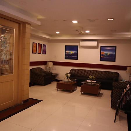 Sri Sai Ram Suites Bangalore Eksteriør billede