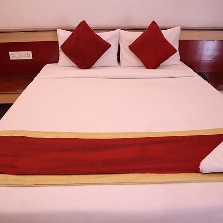 Sri Sai Ram Suites Bangalore Eksteriør billede