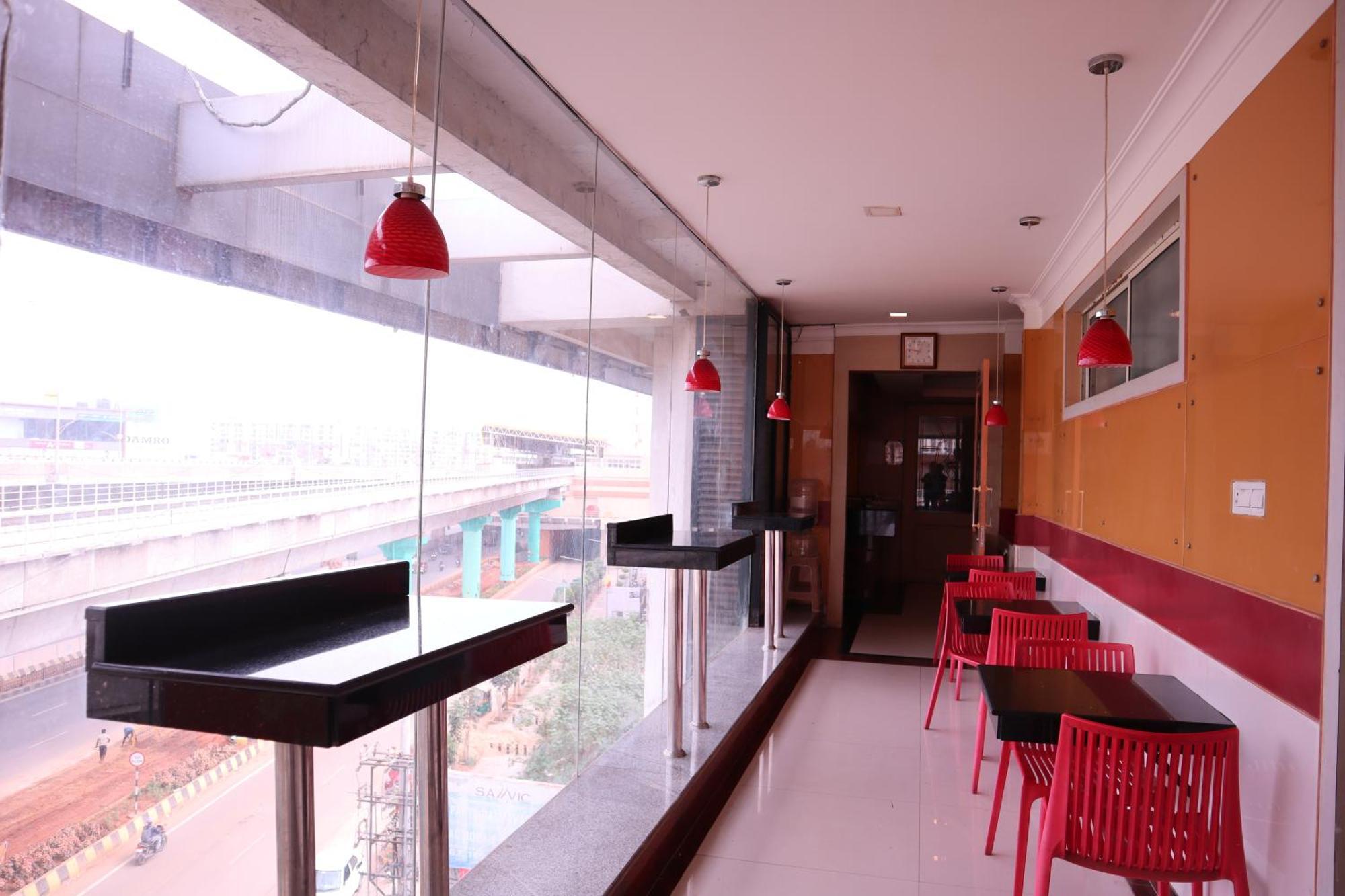 Sri Sai Ram Suites Bangalore Eksteriør billede