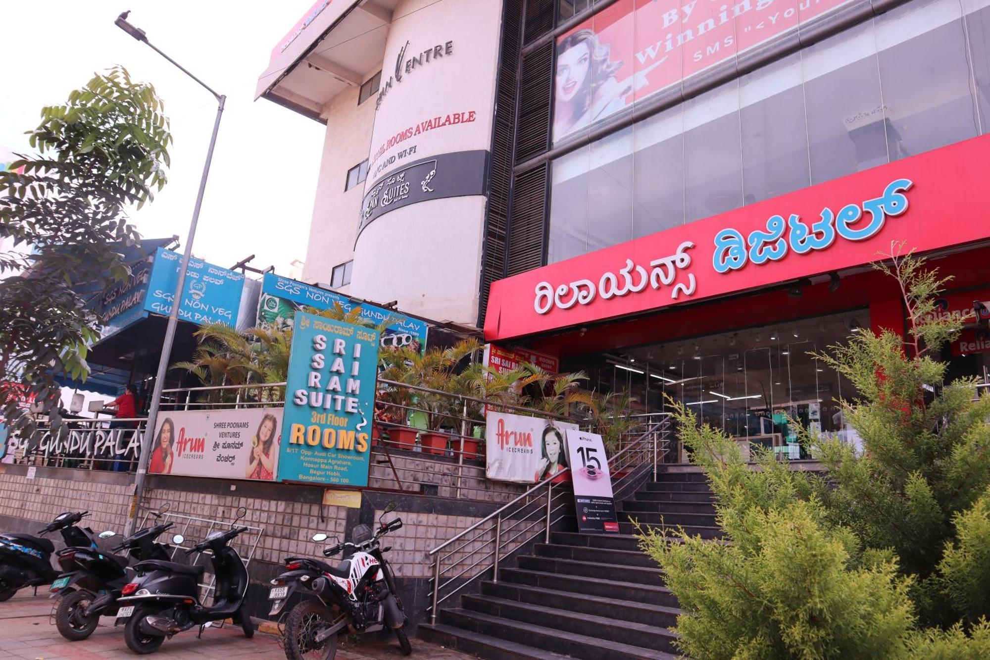 Sri Sai Ram Suites Bangalore Eksteriør billede