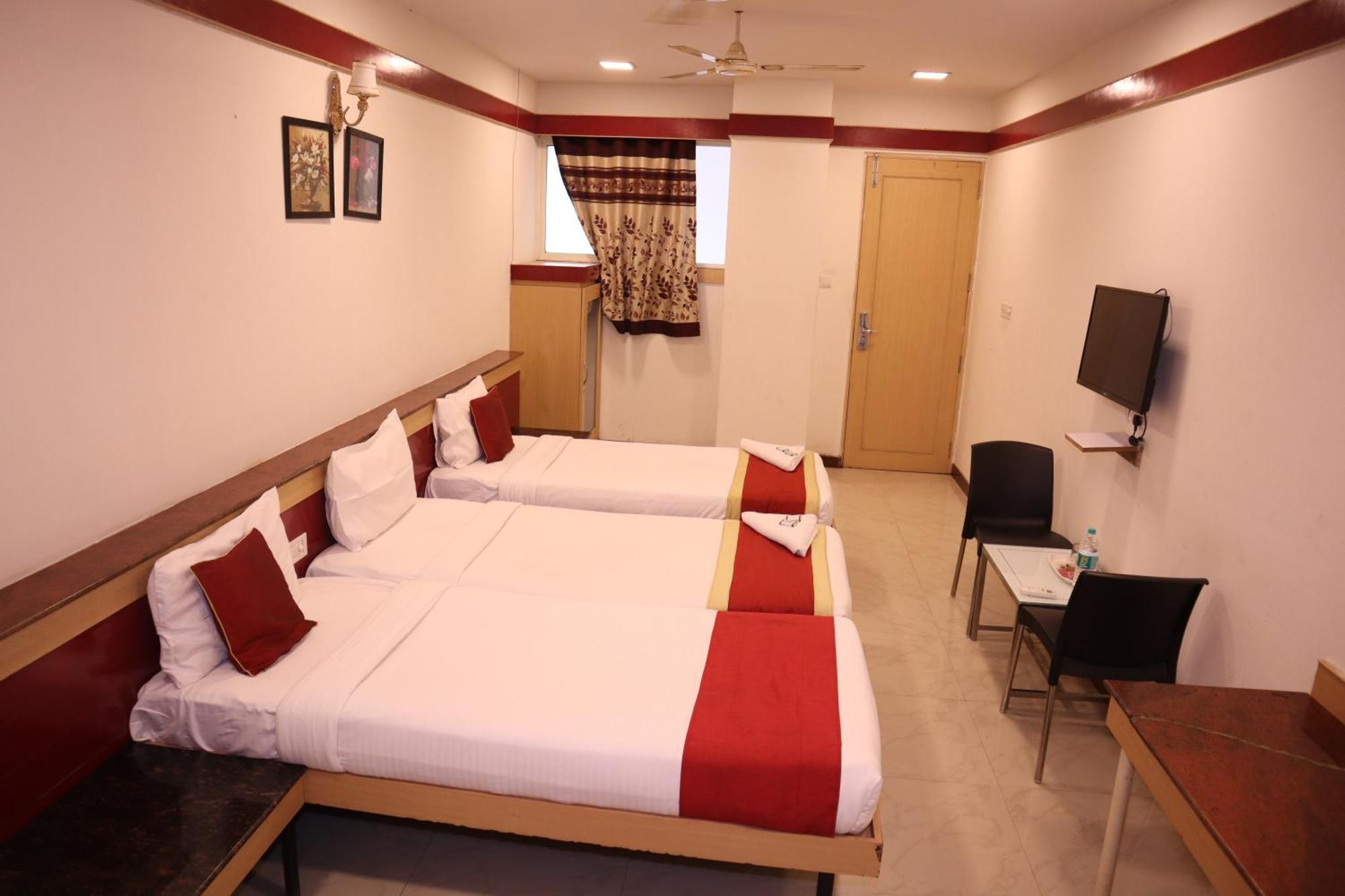 Sri Sai Ram Suites Bangalore Eksteriør billede