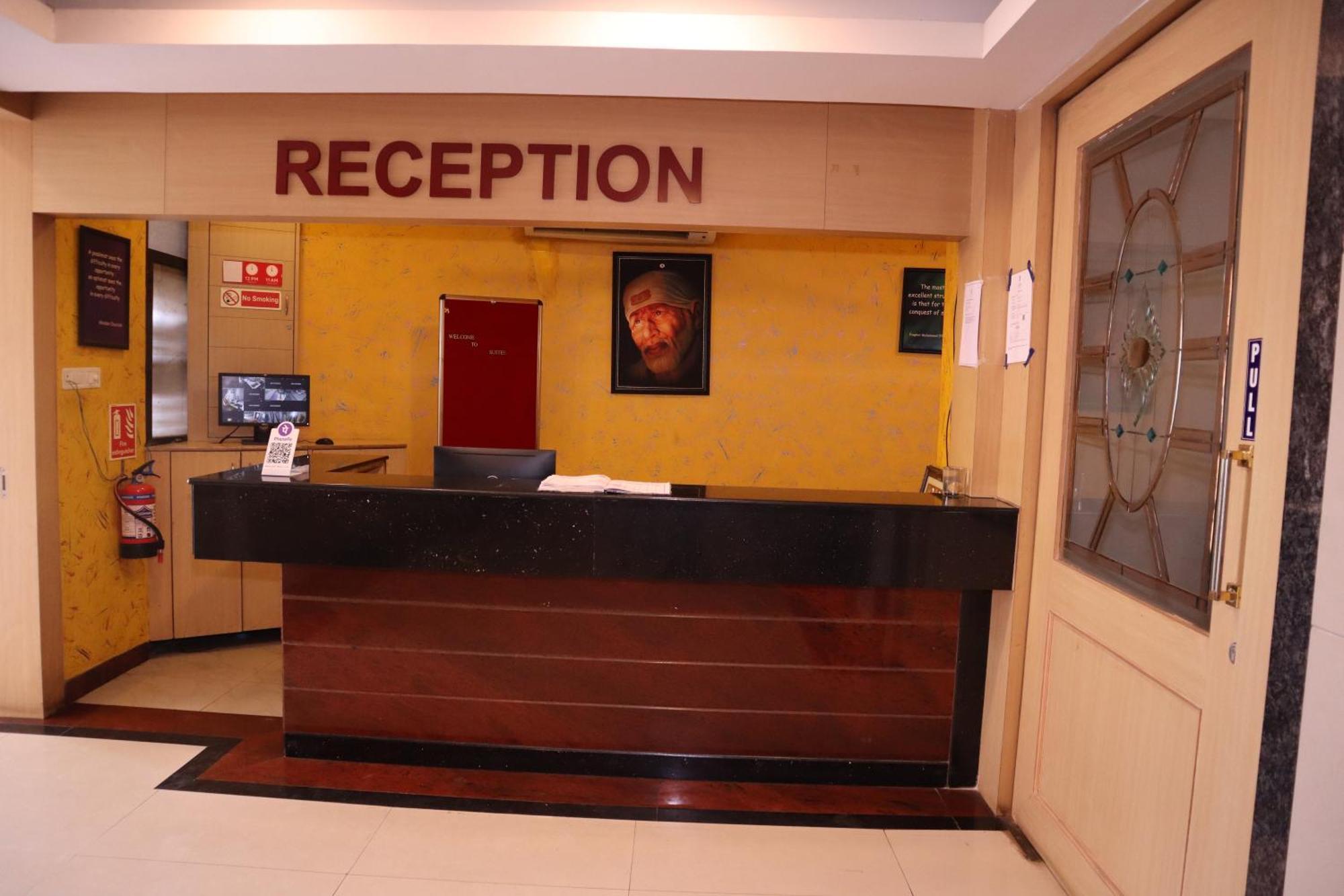 Sri Sai Ram Suites Bangalore Eksteriør billede