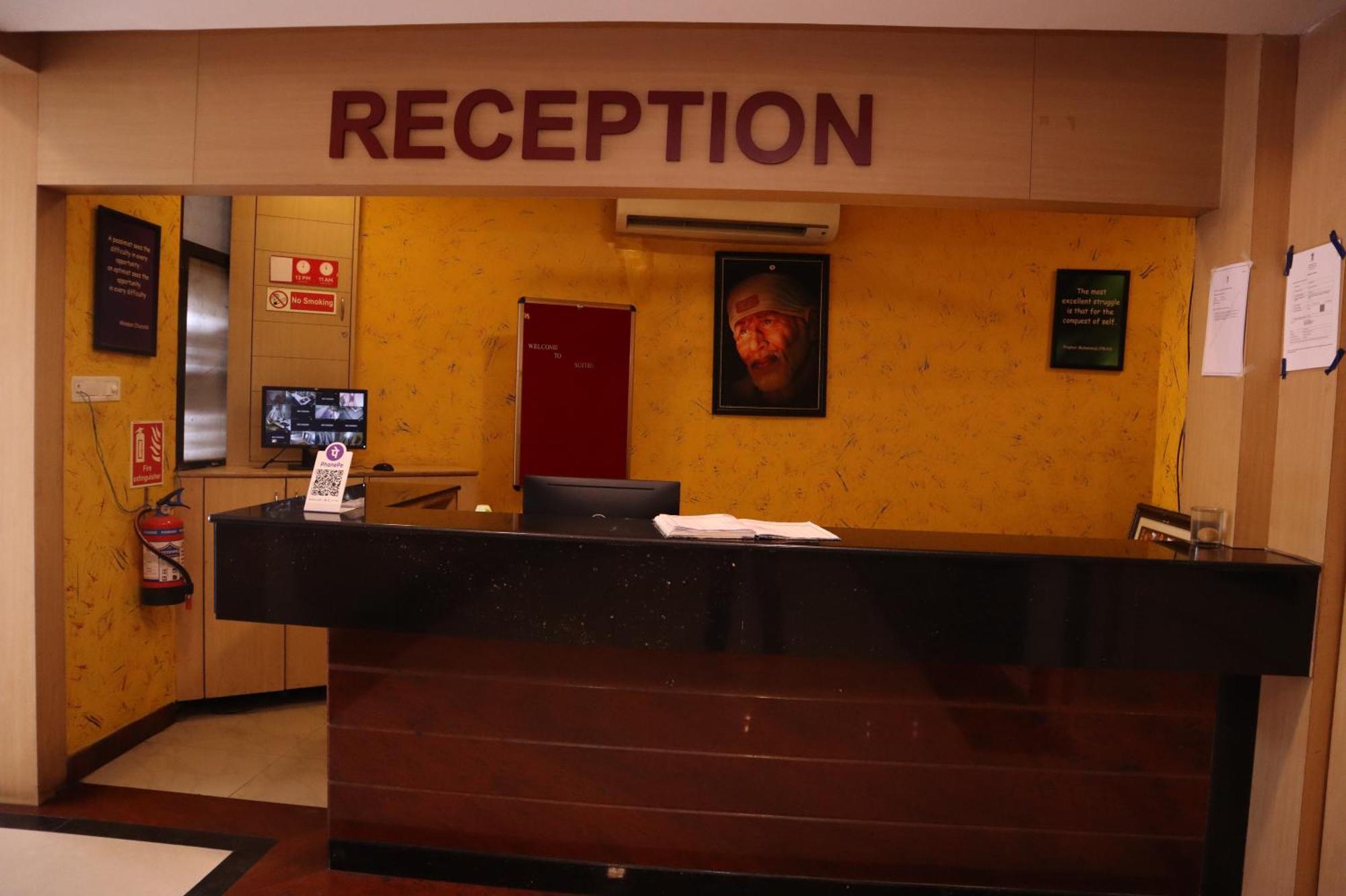 Sri Sai Ram Suites Bangalore Eksteriør billede