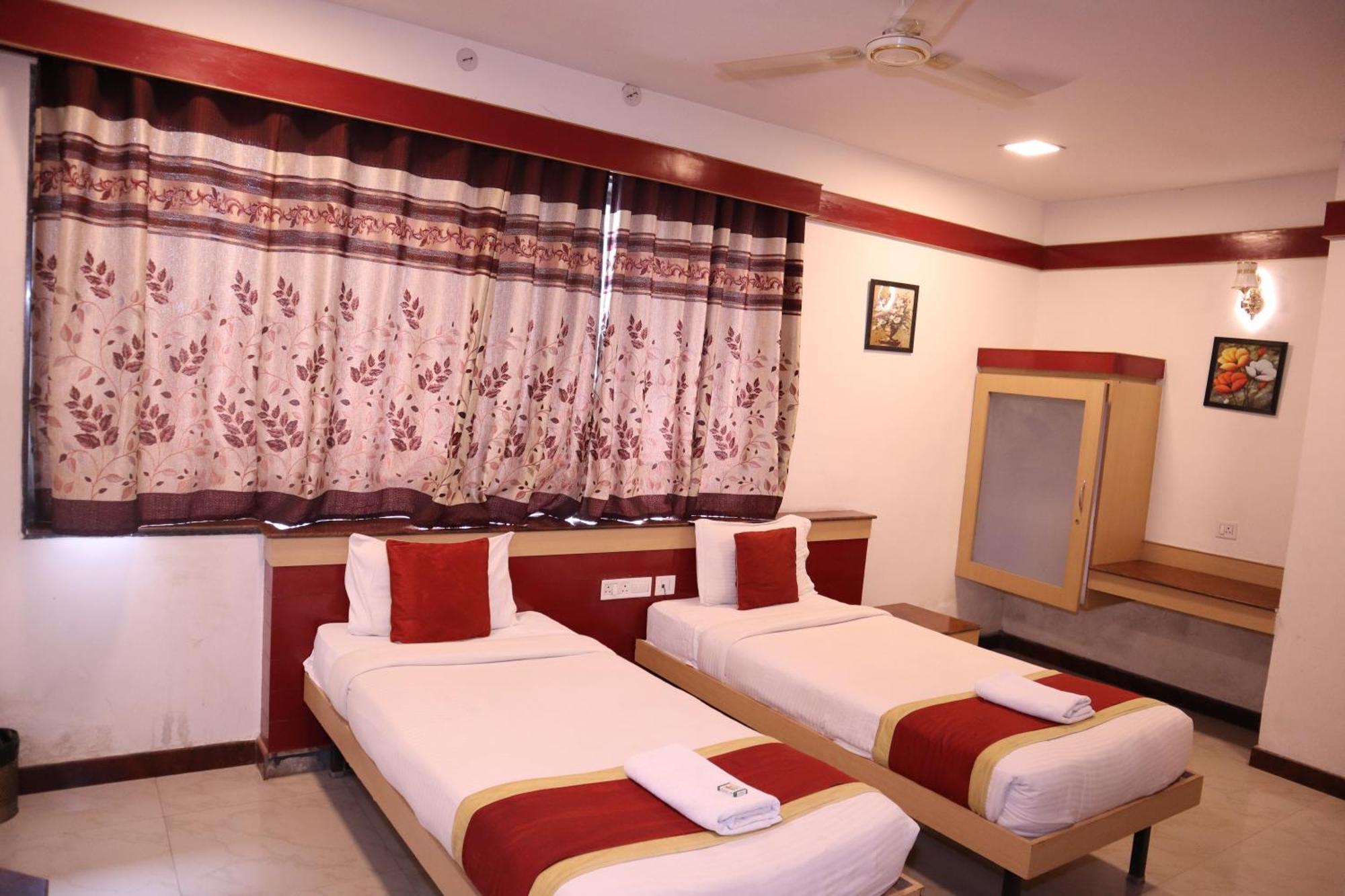 Sri Sai Ram Suites Bangalore Eksteriør billede