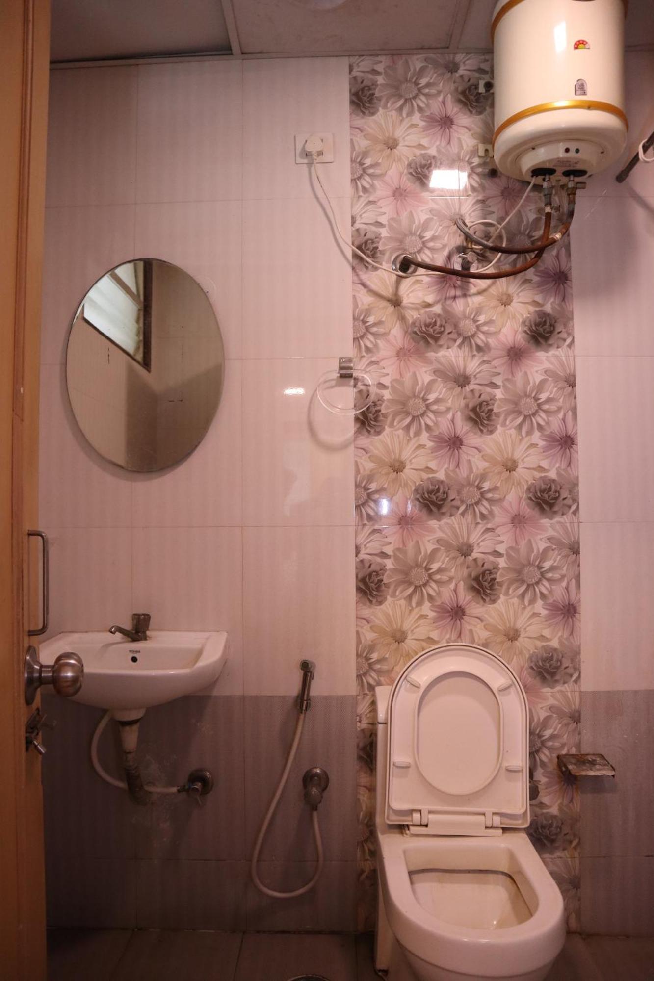 Sri Sai Ram Suites Bangalore Eksteriør billede