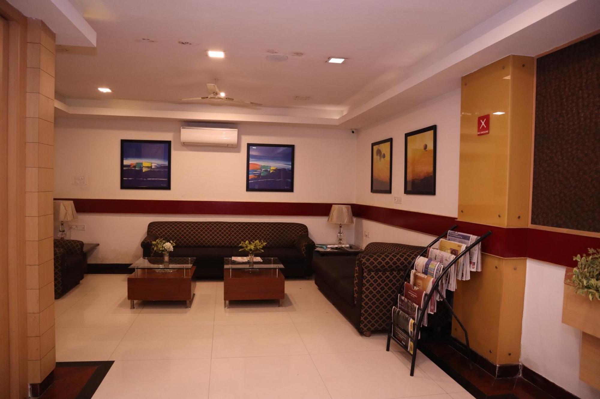 Sri Sai Ram Suites Bangalore Eksteriør billede
