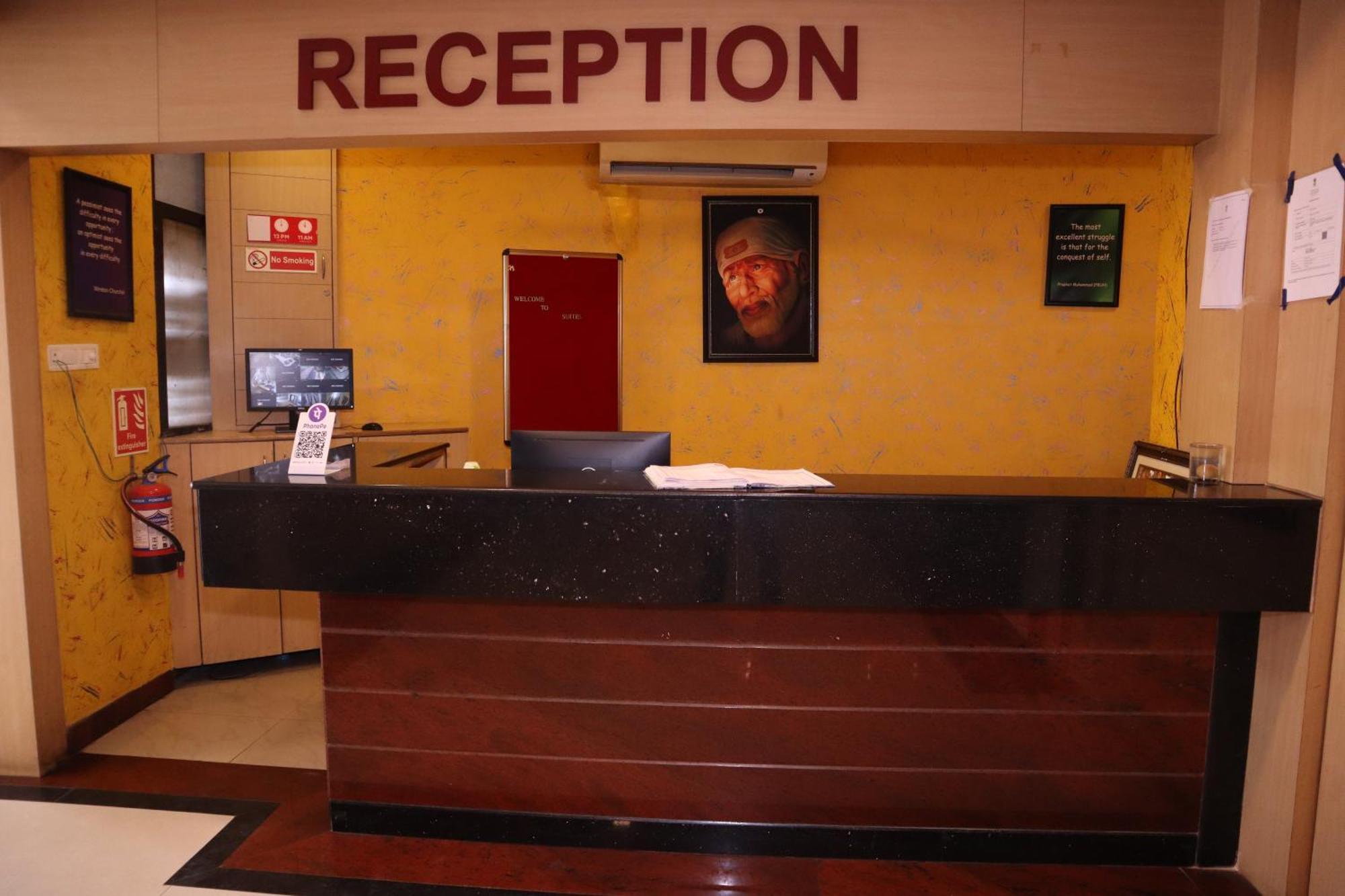 Sri Sai Ram Suites Bangalore Eksteriør billede