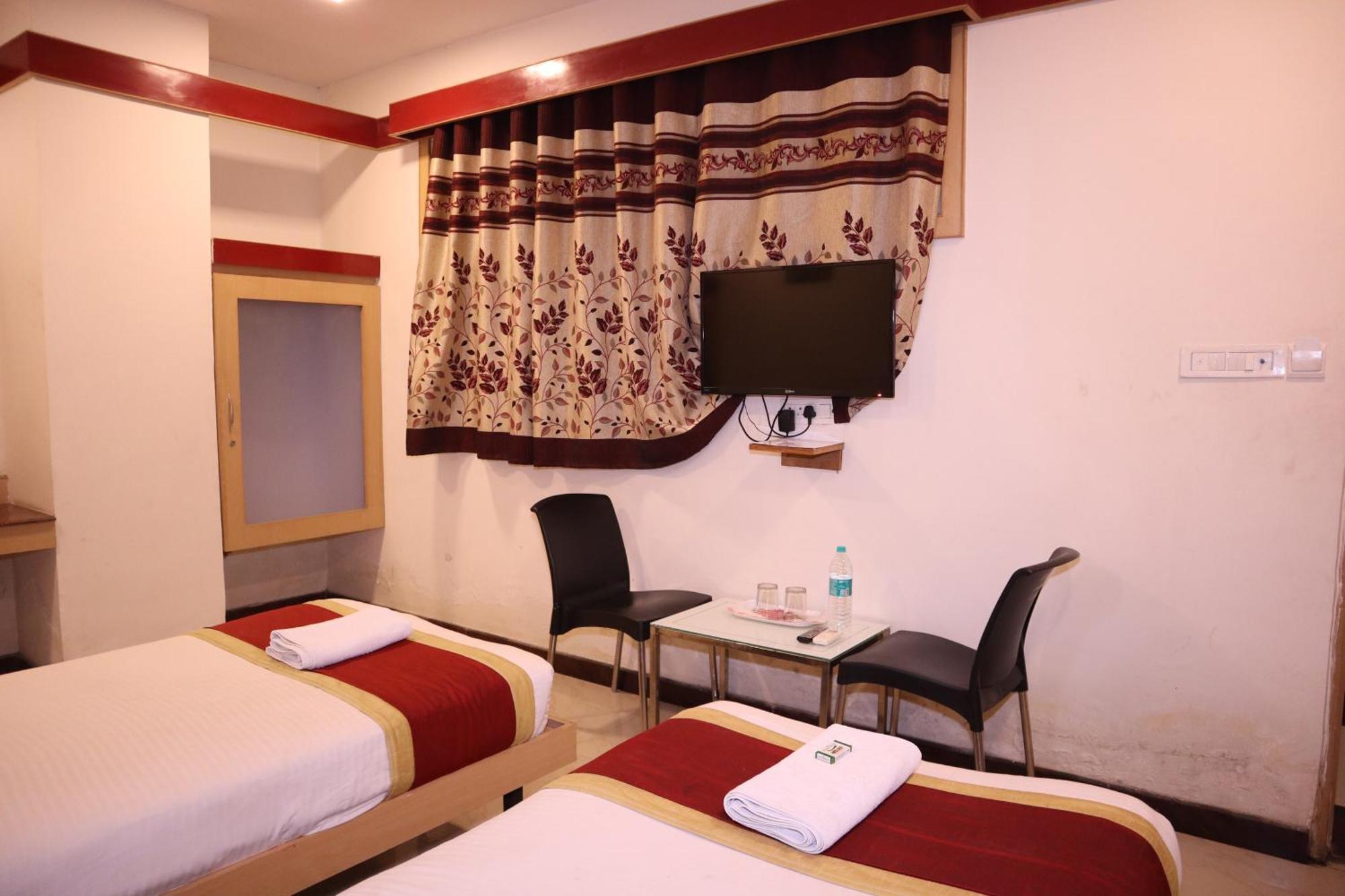 Sri Sai Ram Suites Bangalore Eksteriør billede