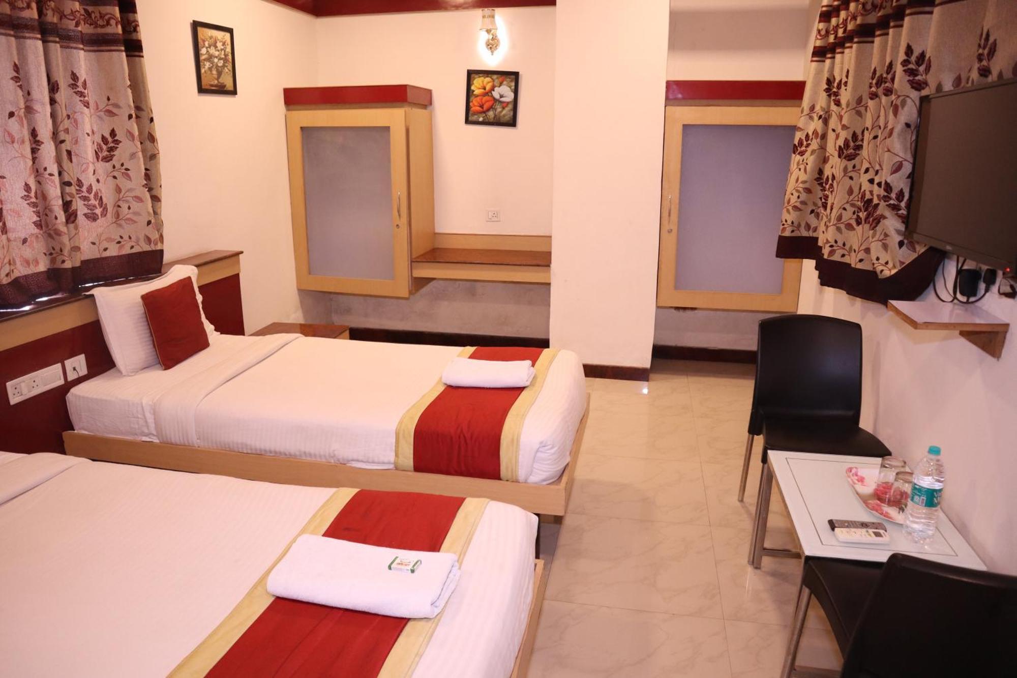 Sri Sai Ram Suites Bangalore Eksteriør billede